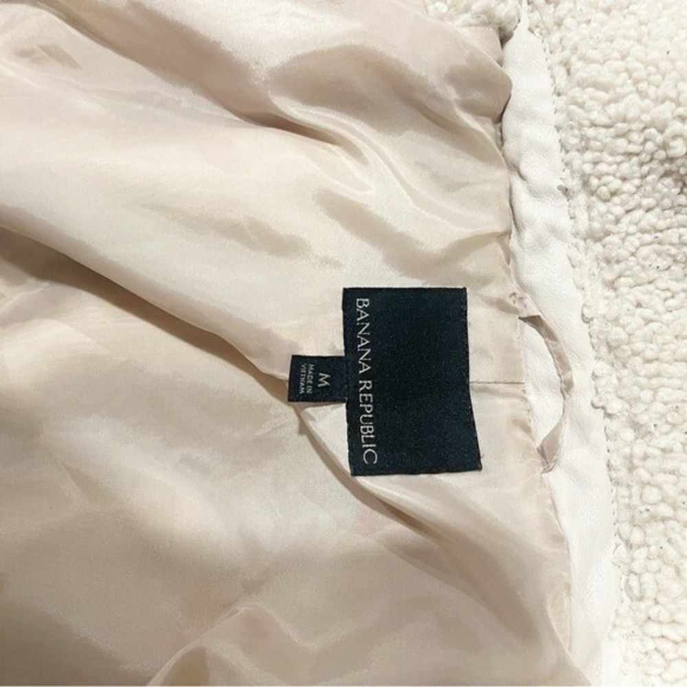 Banana Republic Cream Faux Shearling Teddy Bomber Jacket Gorpcore Cozy M - Picture 11 of 11
